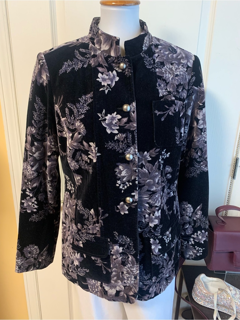 VINTAGE Black Velvet Floral print Blazer/ jacket